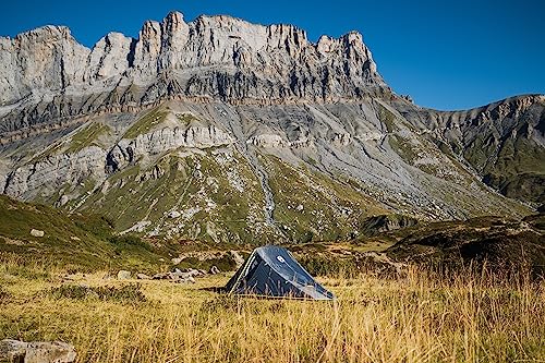 Coleman Bedrock 2 Tent, a compact 2 man dome tent, a light 2 person camping and hiking tent, 100% water-proof, sewn in groundsheet, a compact and light trekking tent which can be put up quickly